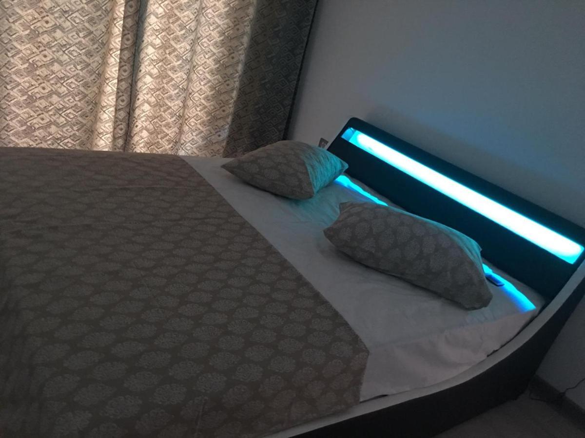 Umi Apartment Alezzi Resort Navodari Bagian luar foto