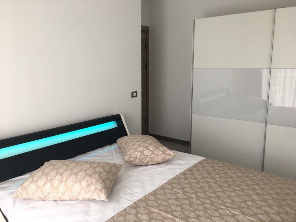 Umi Apartment Alezzi Resort Navodari Bagian luar foto