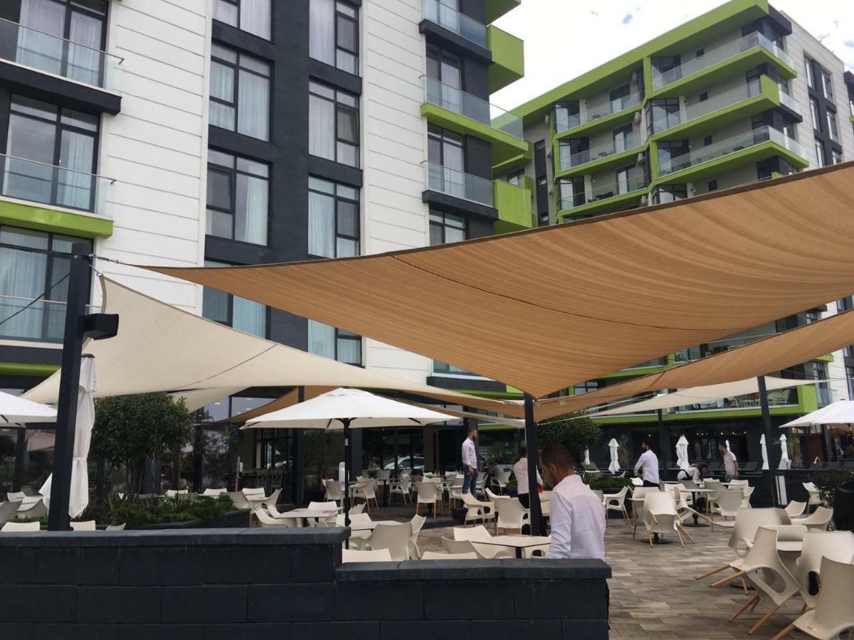 Umi Apartment Alezzi Resort Navodari Bagian luar foto