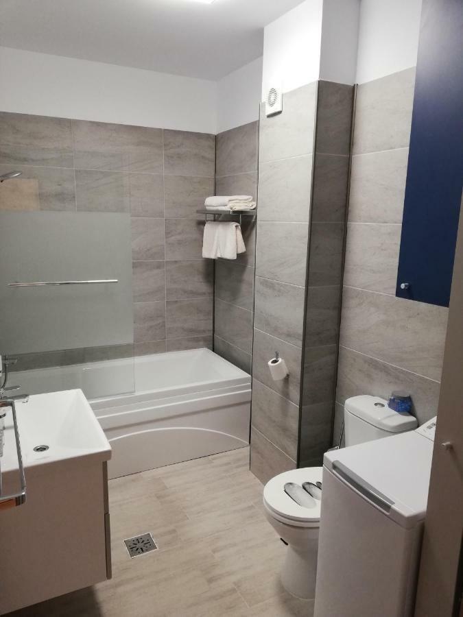 Umi Apartment Alezzi Resort Navodari Bagian luar foto