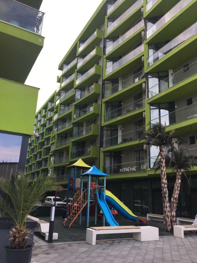 Umi Apartment Alezzi Resort Navodari Bagian luar foto